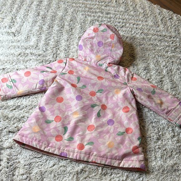 Carters size 24 months 100% polyester coding 100% acrylic lining - Picture 4 of 11